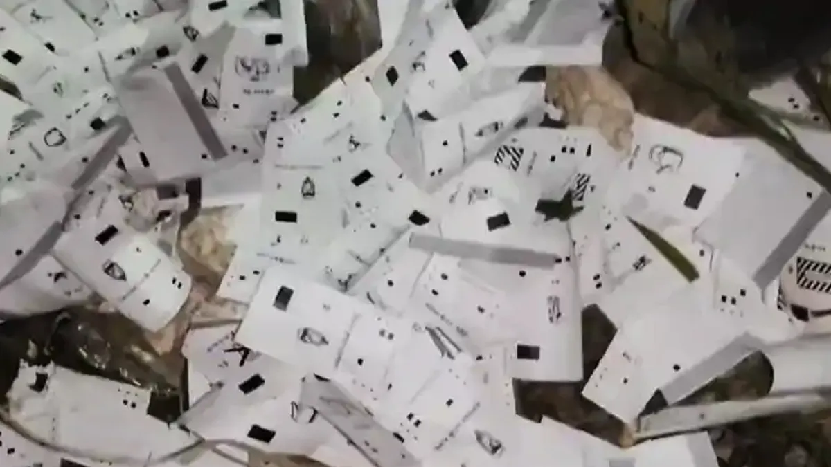 बिहार चुनाव 2025 में समस्तीपुर और सिवान में भारी मात्रा में VVPAT पर्चियां मिलने से चुनाव �